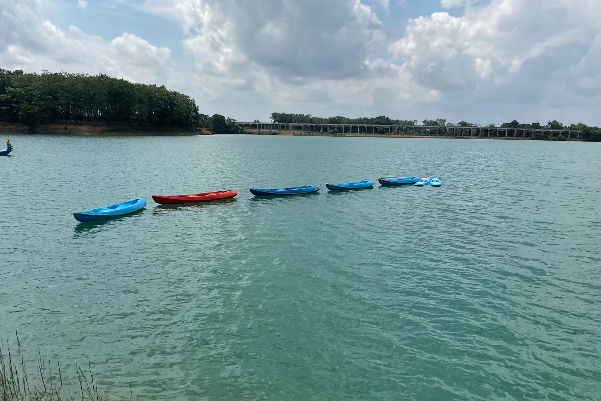 Tehri Lake watersports with Pahadi House — kayaking and boating in Uttarakhand