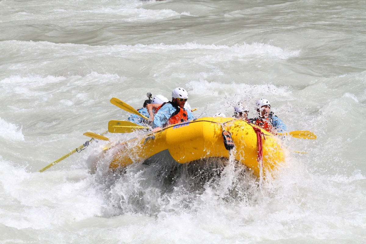 River rafting in Rishikesh with Pahadi House — Ganga rafting in Uttarakhand