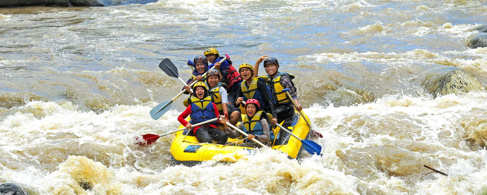River rafting in Rishikesh — view 1