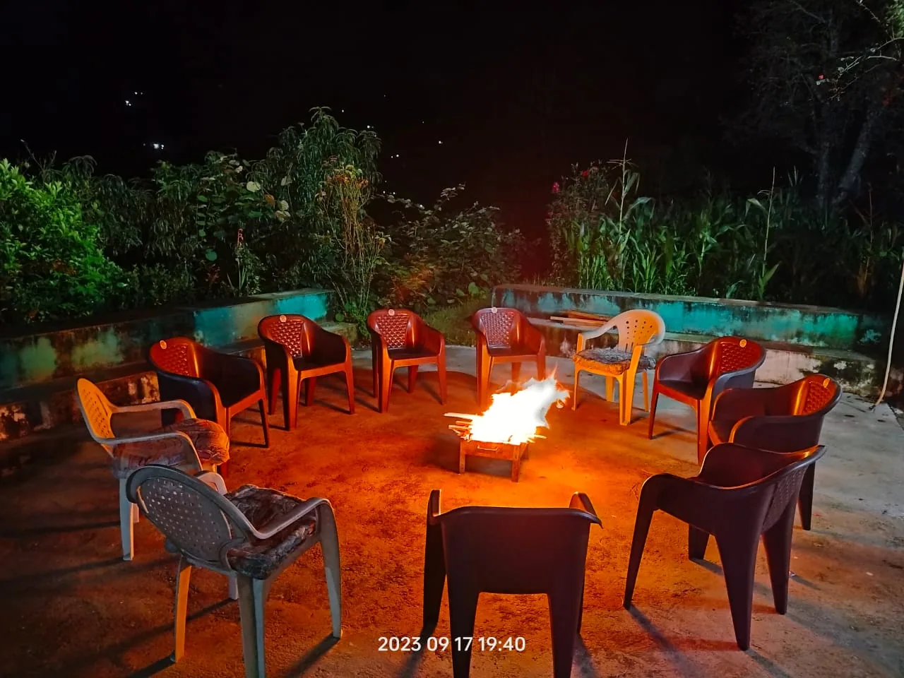 Evening bonfire at Aa Maa's Homestay, Pangrari, Mukteshwar