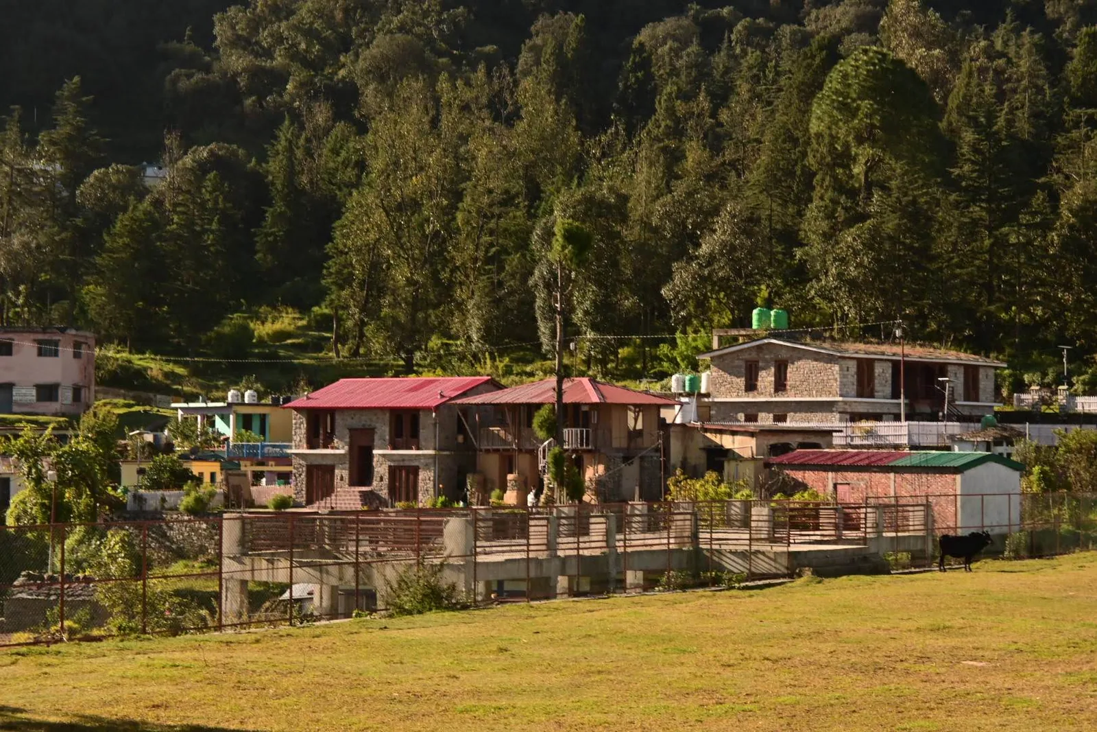 The village and terraced ground around Basa Stay at Khirsu