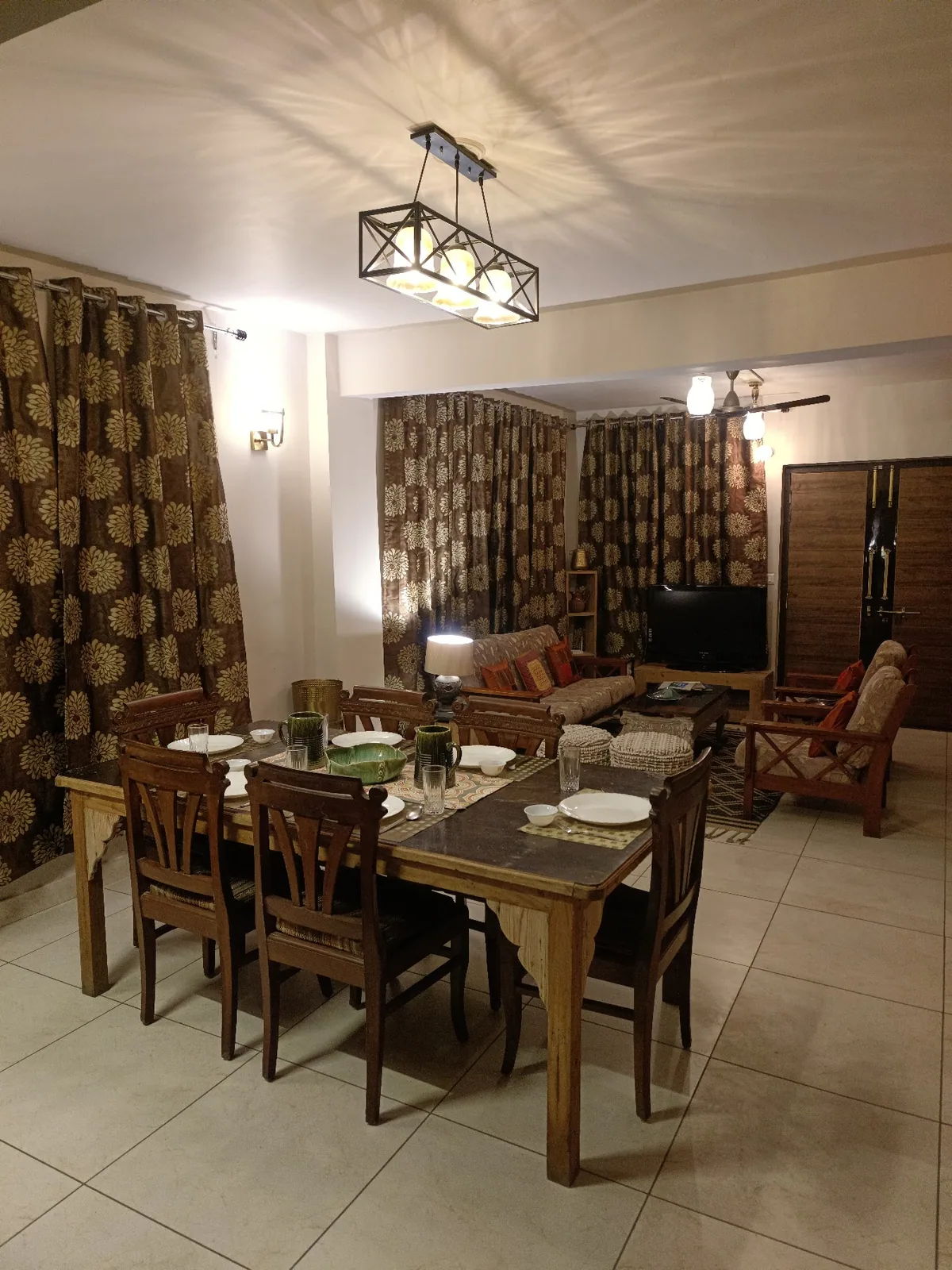 Dining room at WindyRidge, the four bedroom villa at Darima, Mukteshwar